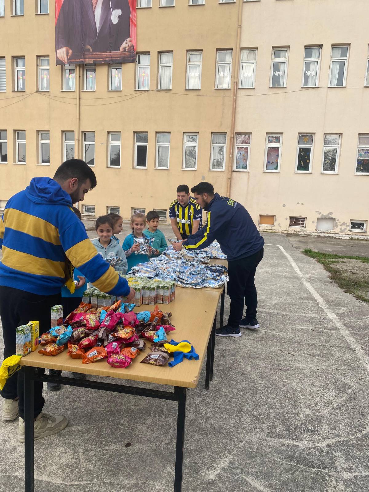 Sinop GFB'den köy okuluna anlamlı ziyaret