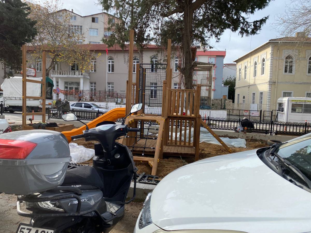 Eski park gitti, yerine çifte oyun alanı geliyor