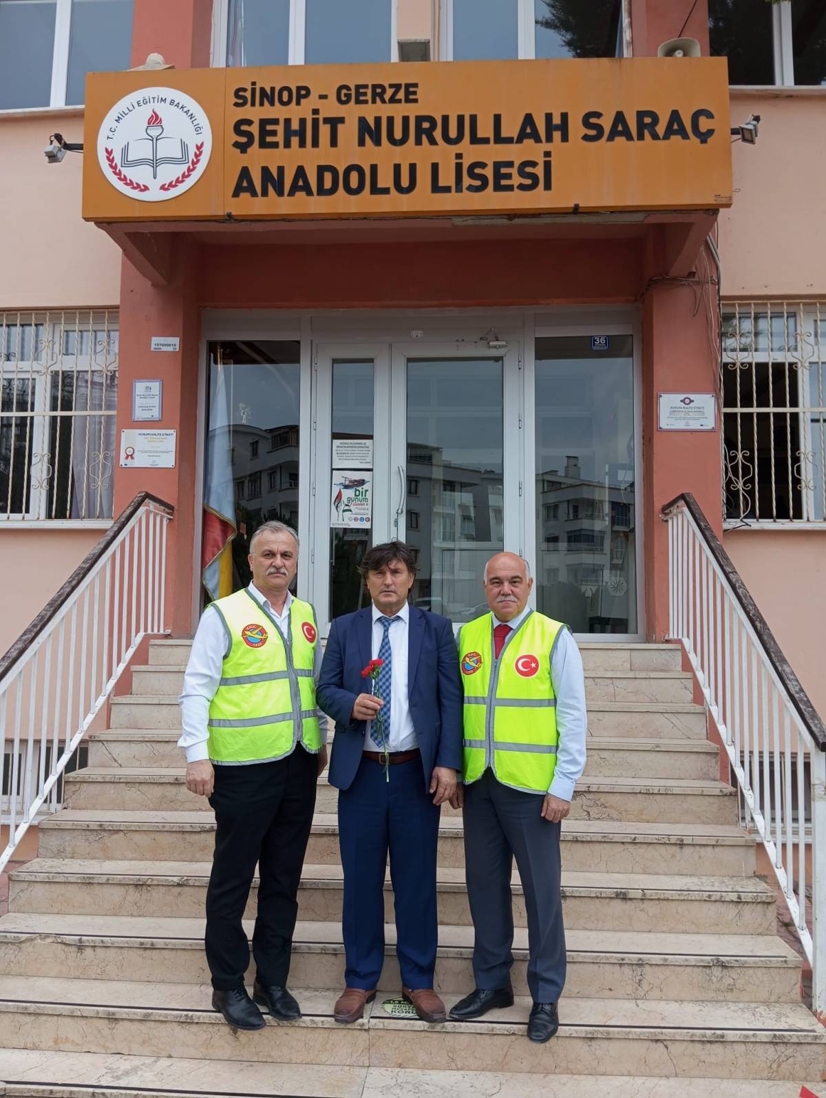 THK Sinop Şubesi’nden öğretmenlere karanfilli kutlama