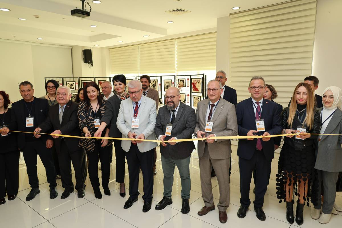 Sinop Üniversitesi’nde sanatın geçmişten geleceğe yolculuğu başladı