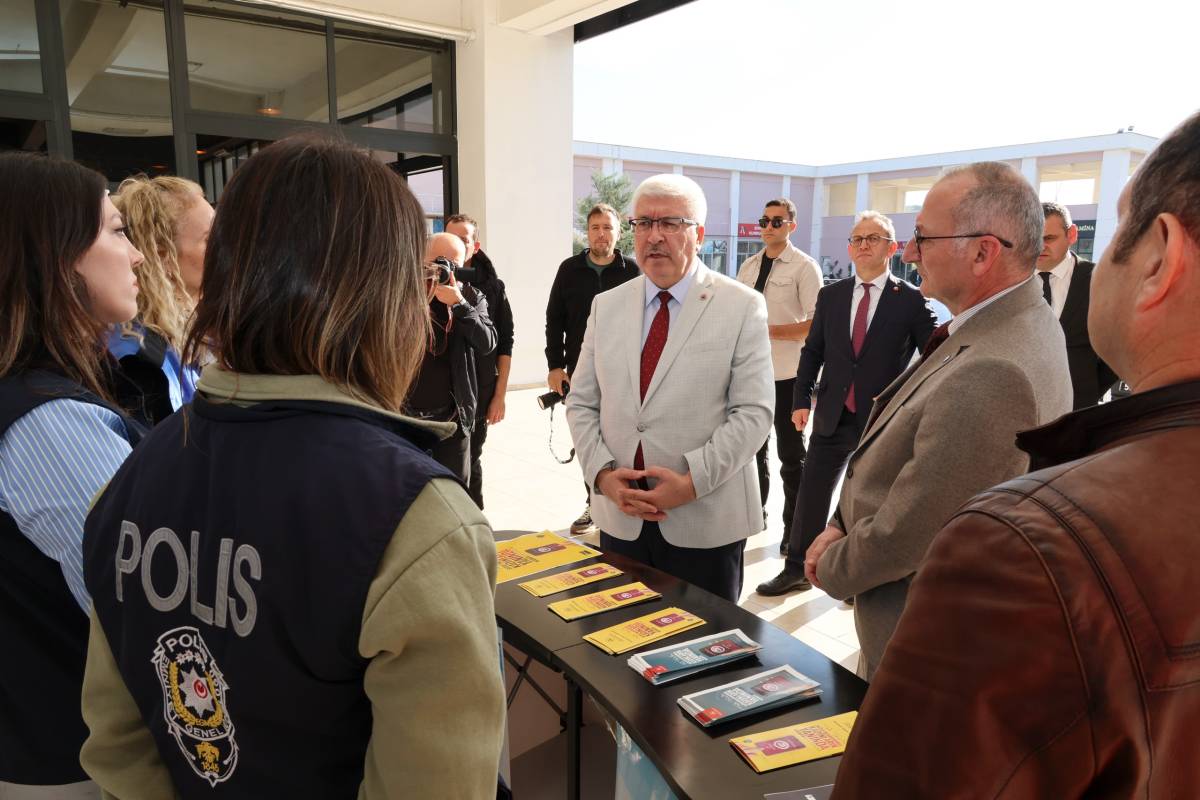 KADES ve farkındalık stantları öğrencilerle buluştu