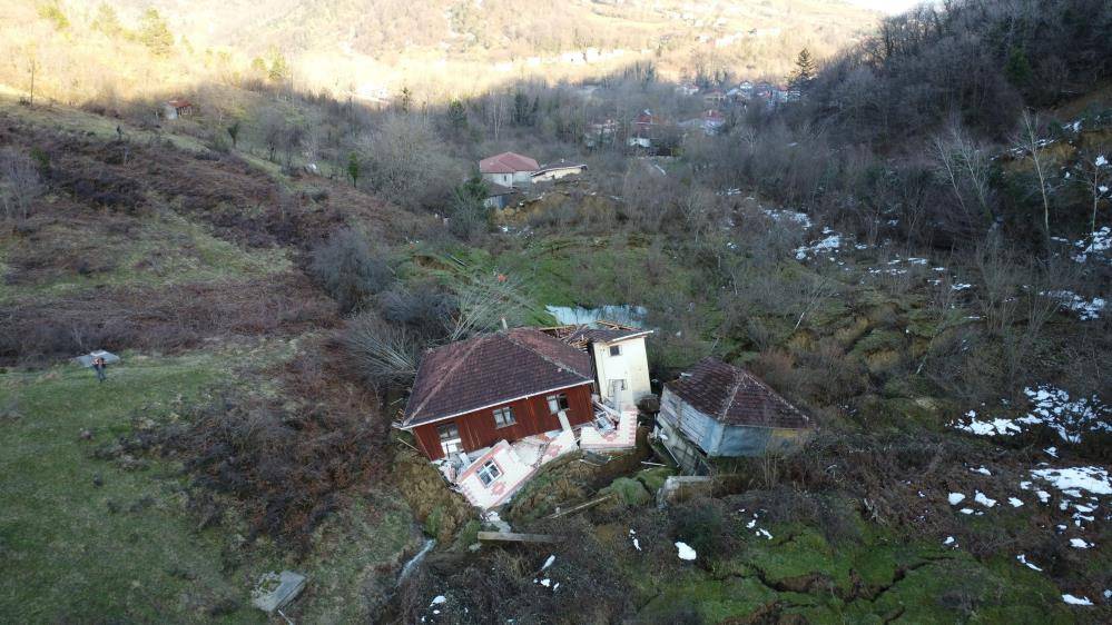 Sinop'ta heyelan mağdurları çözüm bekliyor