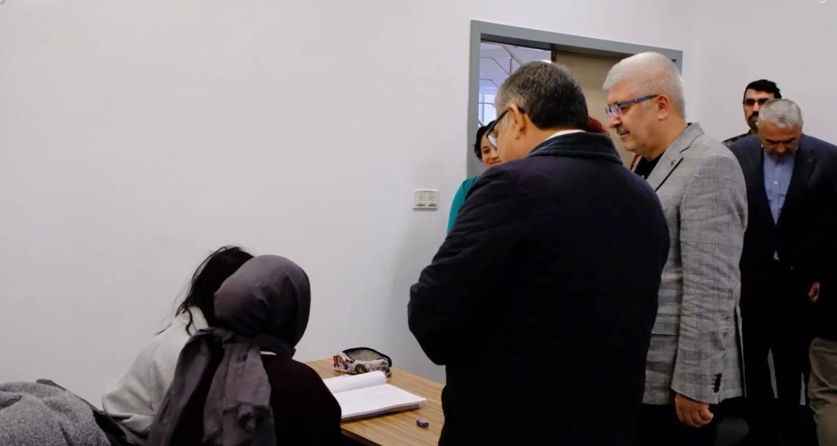 Sinop’ta gönüllü gençler sevgi evlerindeki kardeşlerine ışık oluyor