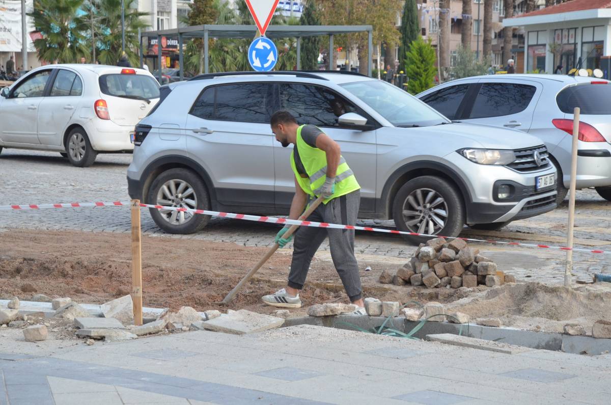 Dikkat! Uğur Mumcu Meydanı birkaç güne rahatlıyor