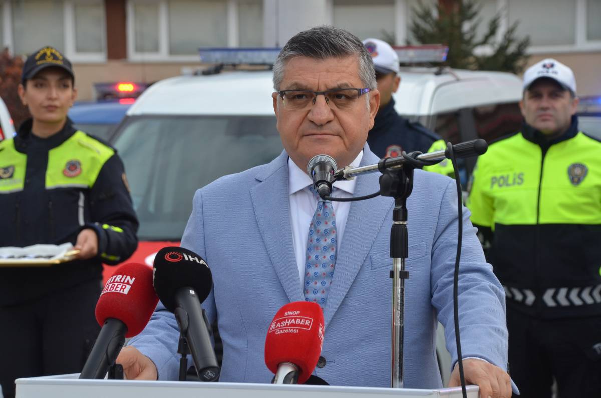 Sinop’ta emniyet ve jandarmaya 19 yeni araç tahsis edildi