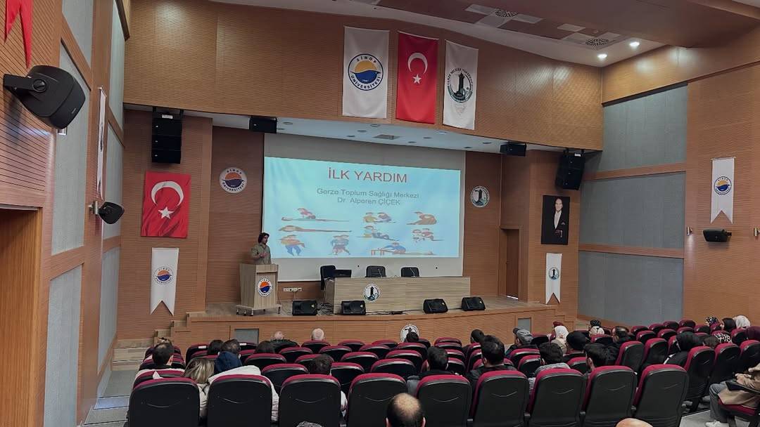 Yaşlılar ve gençler ilk yardım konusunda bilgilendirildi