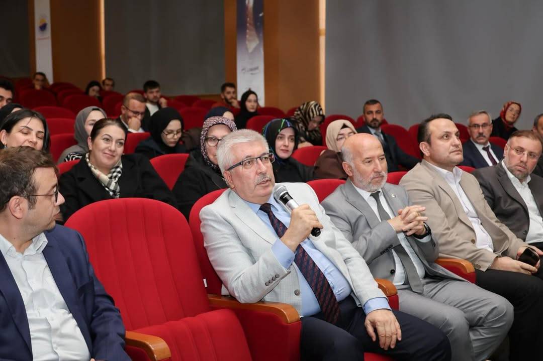 Karakoç’un şiir ve düşüncesi Sinop'ta konuşuldu