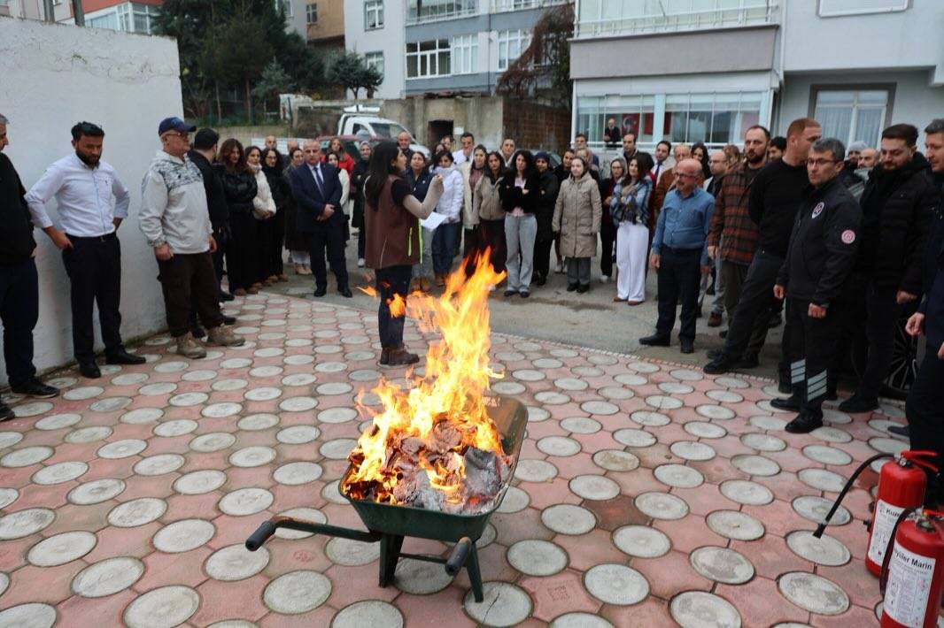 Sinop'ta yangın tatbikatı gerçeğini aratmadı