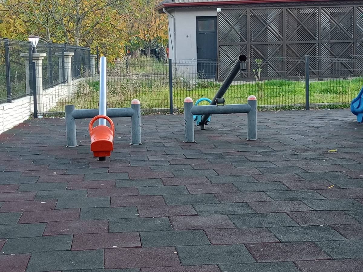 Çocukların parkı değil, hurdalığı