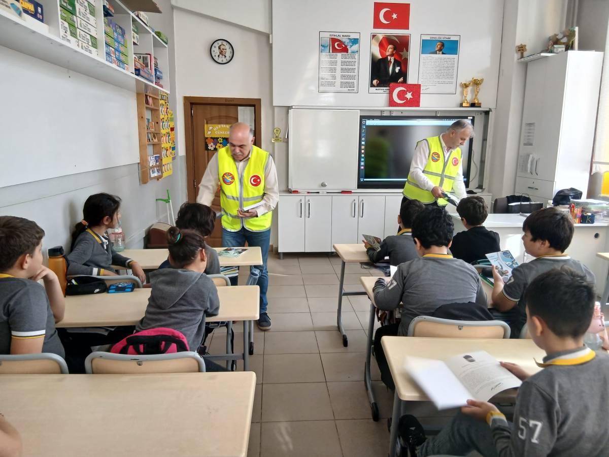 THK Sinop Şubesi öğrencilerle bir araya geldi