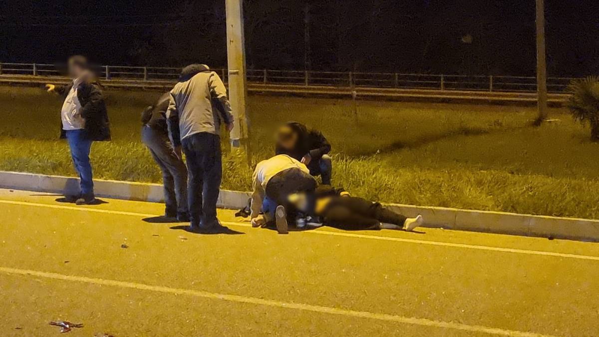 Sinop'ta motosiklet otomobile arkadan çarptı: 1 yaralı