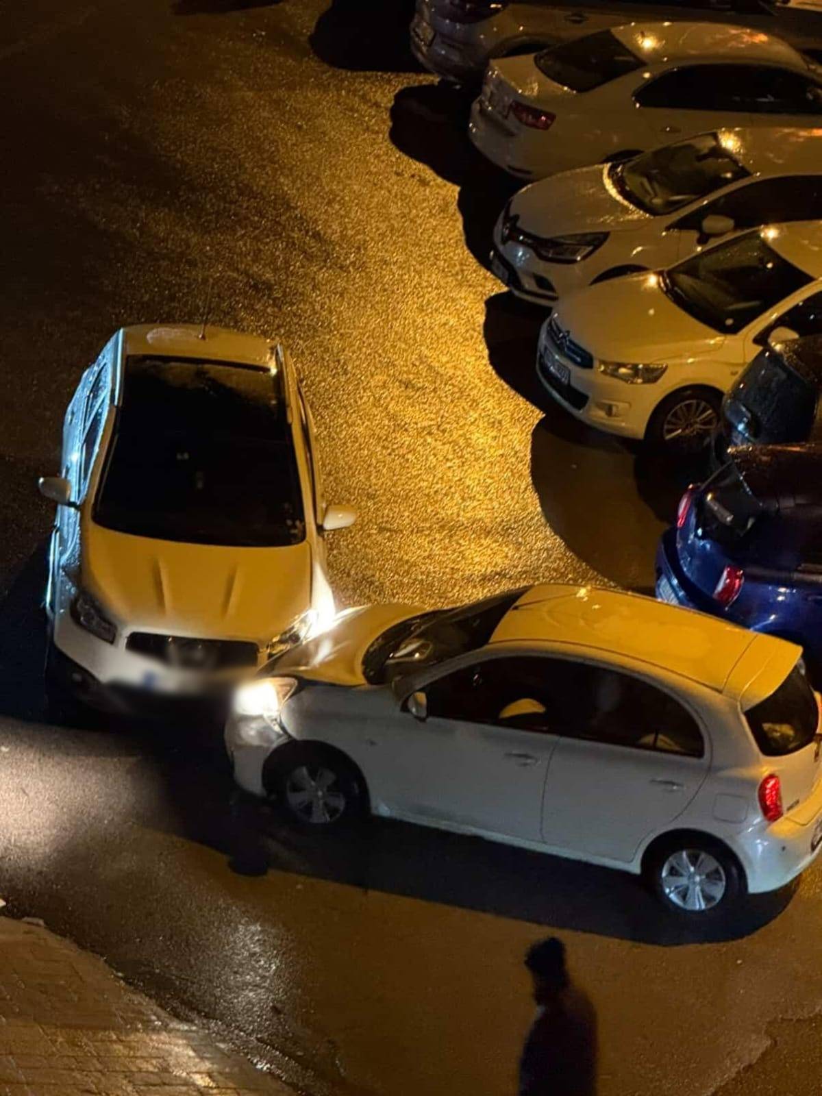 Sinop’ta korkutan kaza: 2 otomobil çarpıştı