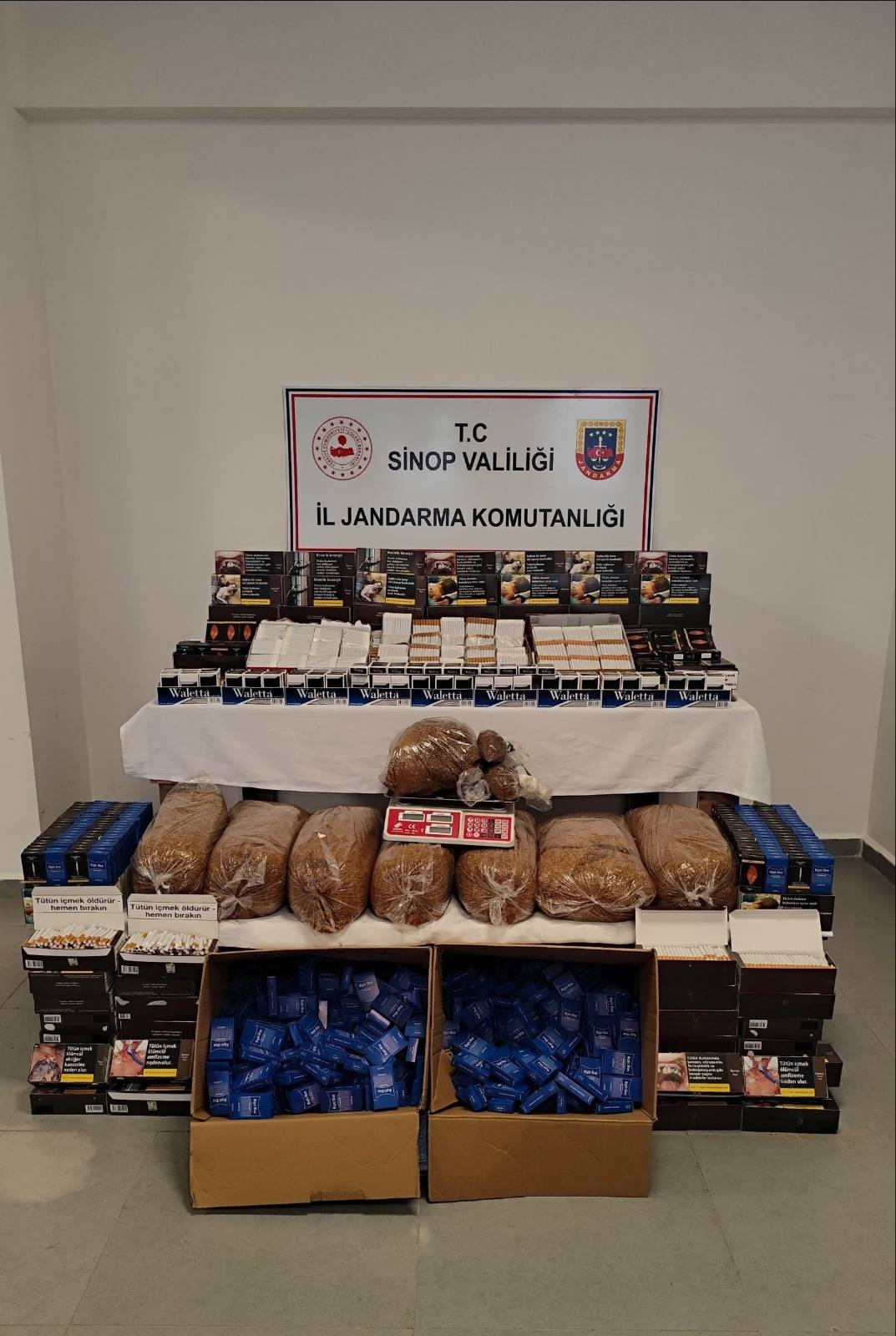 Sinop'ta kaçak tütün operasyonu: 3 gözaltı