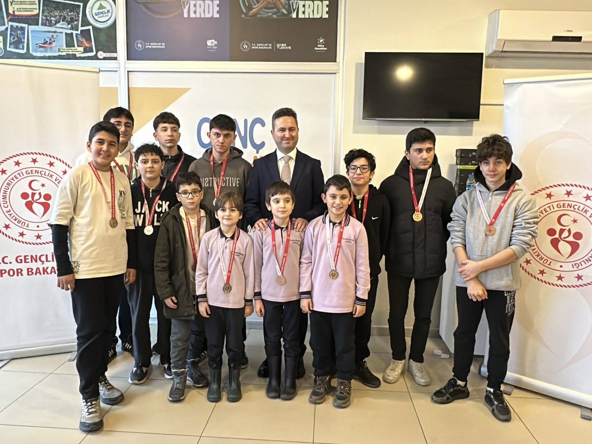 Okullar arası satranç turnuvası düzenlendi