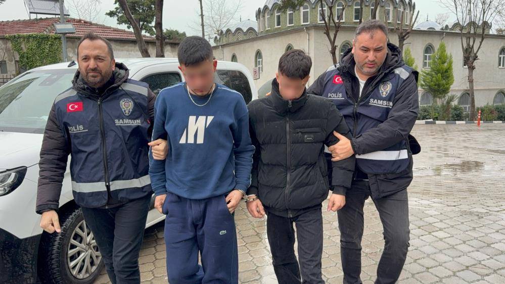 Kız meselesi yüzünden çıkan kavgada 2 kişi yaralandı