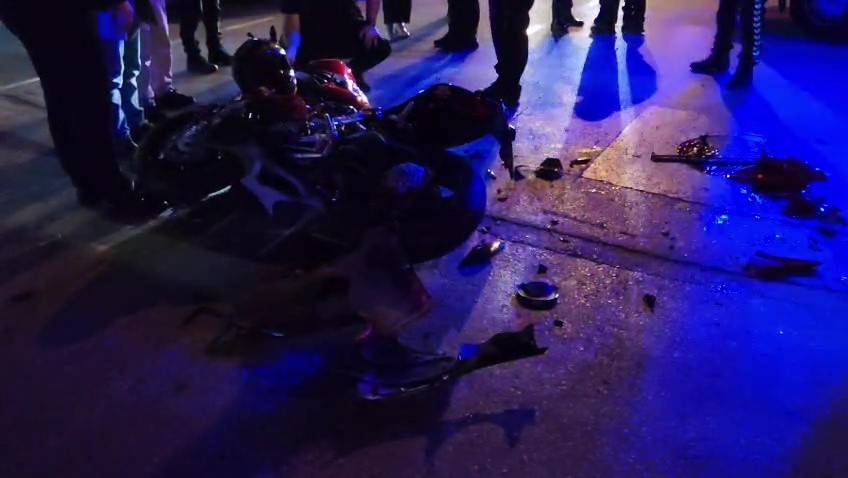 Kaskını kız arkadaşına veren fenomen motosikletli feci kazada can verdi