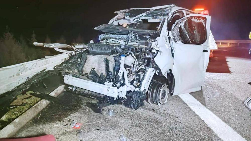 Altın yüklü zırhlı araç takla attı: 8 kilo altın kayıp