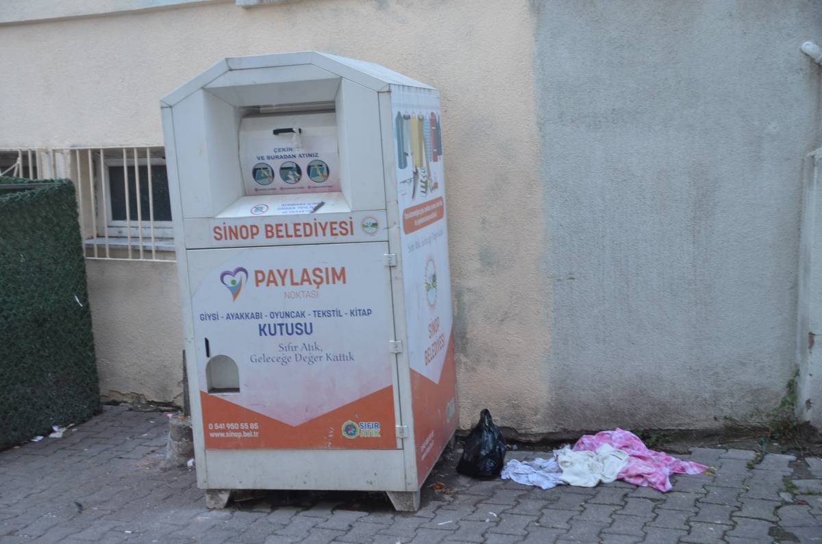 Kutunun içi boş, dibi çöplük