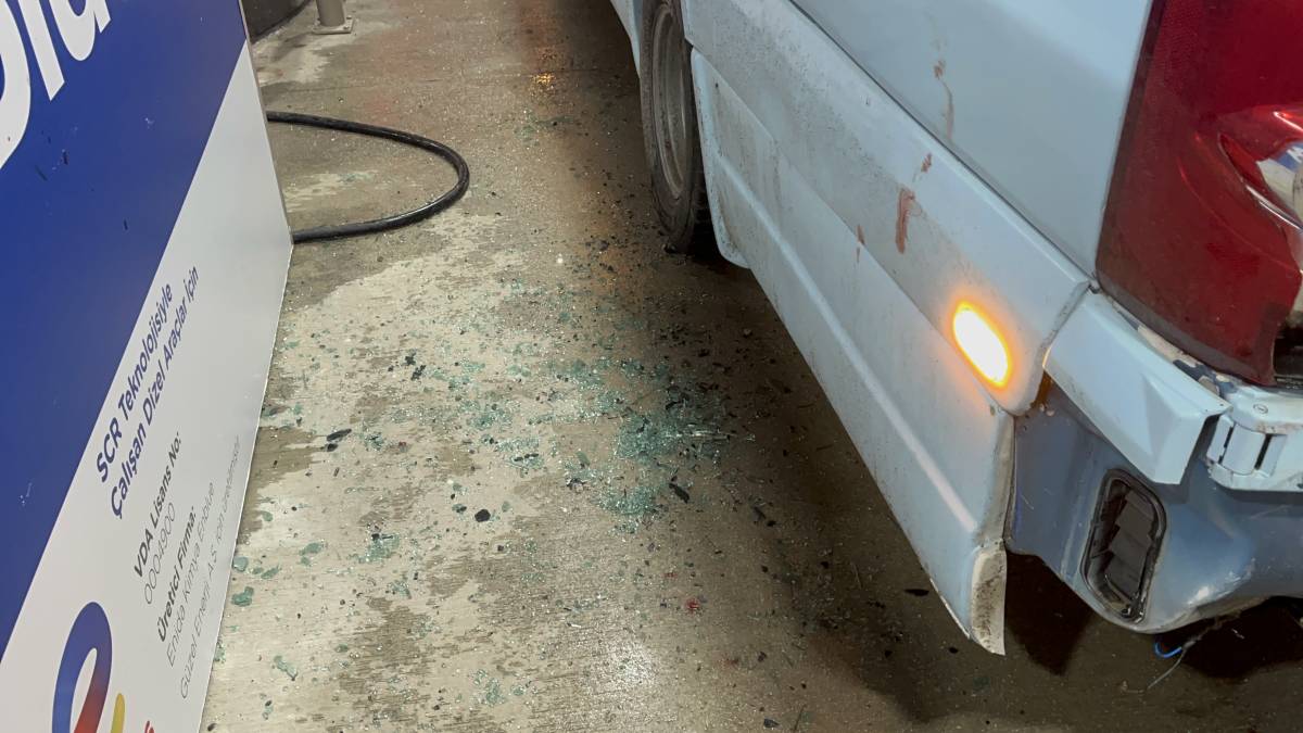 Sinop’ta alkollü şahıs dehşet saçtı: Dolmuş camına kafa atıp polise direndi