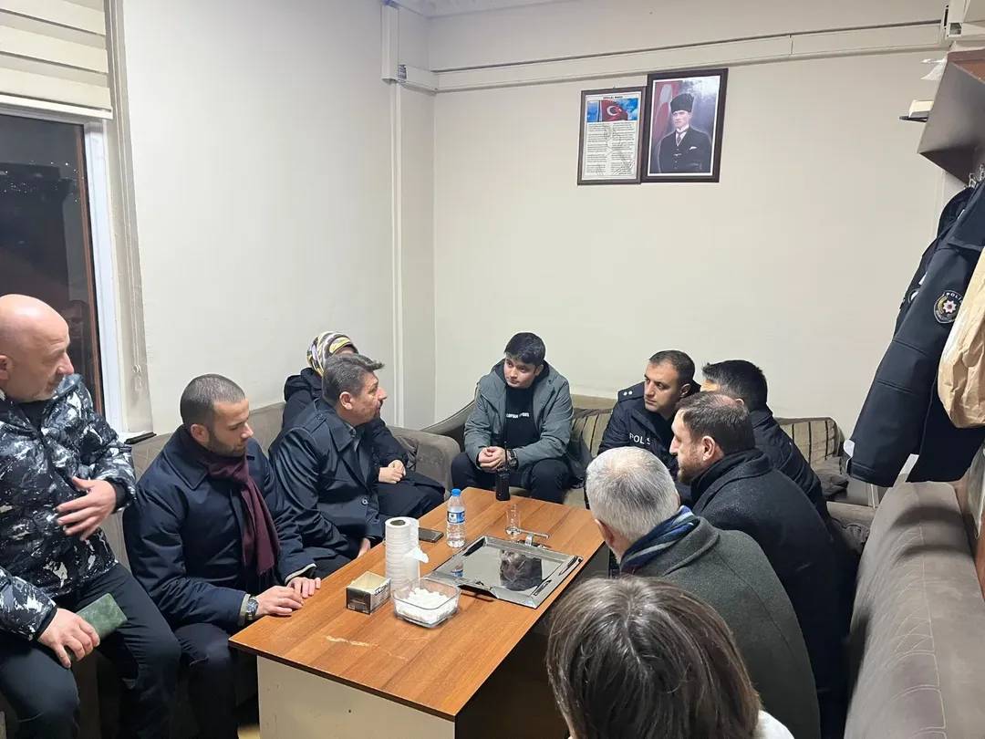 AK Parti teşkilatından yılbaşı mesaisindeki personele vefa ziyareti