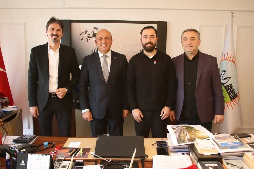 Dünya şampiyonu Karakurt'tan Başkan Gürbüz'e ziyaret