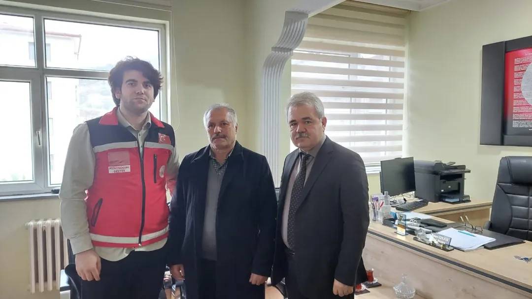 Şehit babası gençlere kahraman oğlunu anlattı