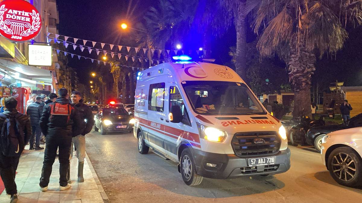 Dengesini kaybeden motosikletli kurye yaralandı