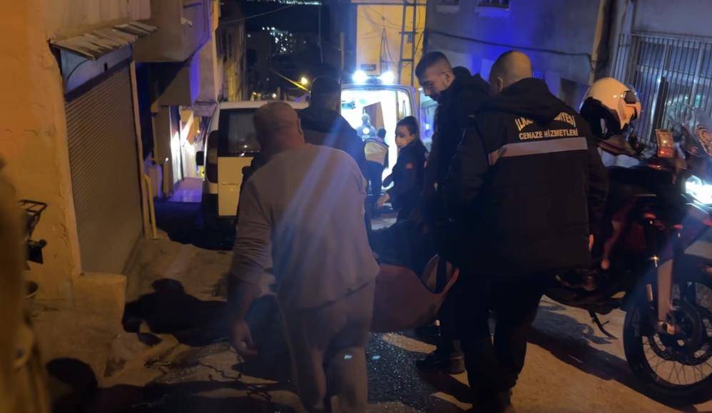 Sokak ortasında bacağından vuruldu