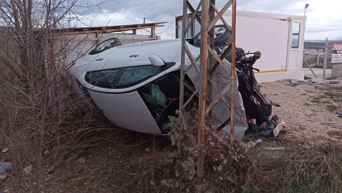 Kontrolden çıkan otomobil takla attı: 2 yaralı