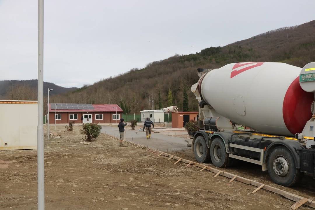 Ayancık'ta Sokak Hayvanları Rehabilitasyon Merkezi hizmete hazırlanıyor