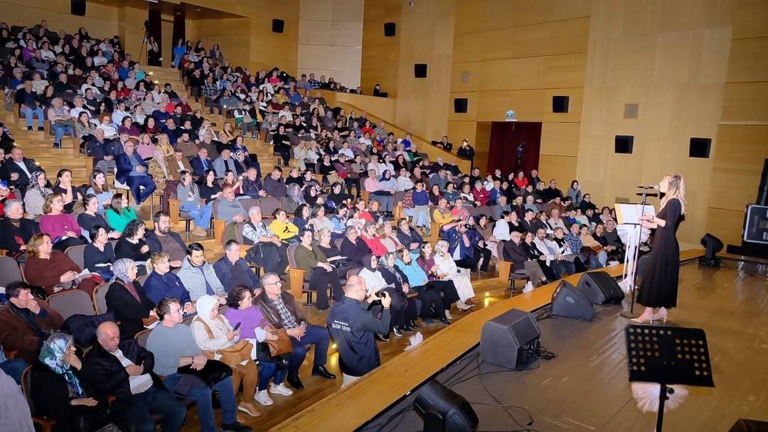 Belediye konserinden Uras bebeğe can suyu