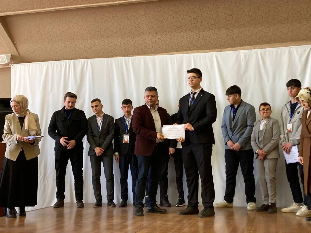 İmam Hatipliler arasında anlamlı yarışma