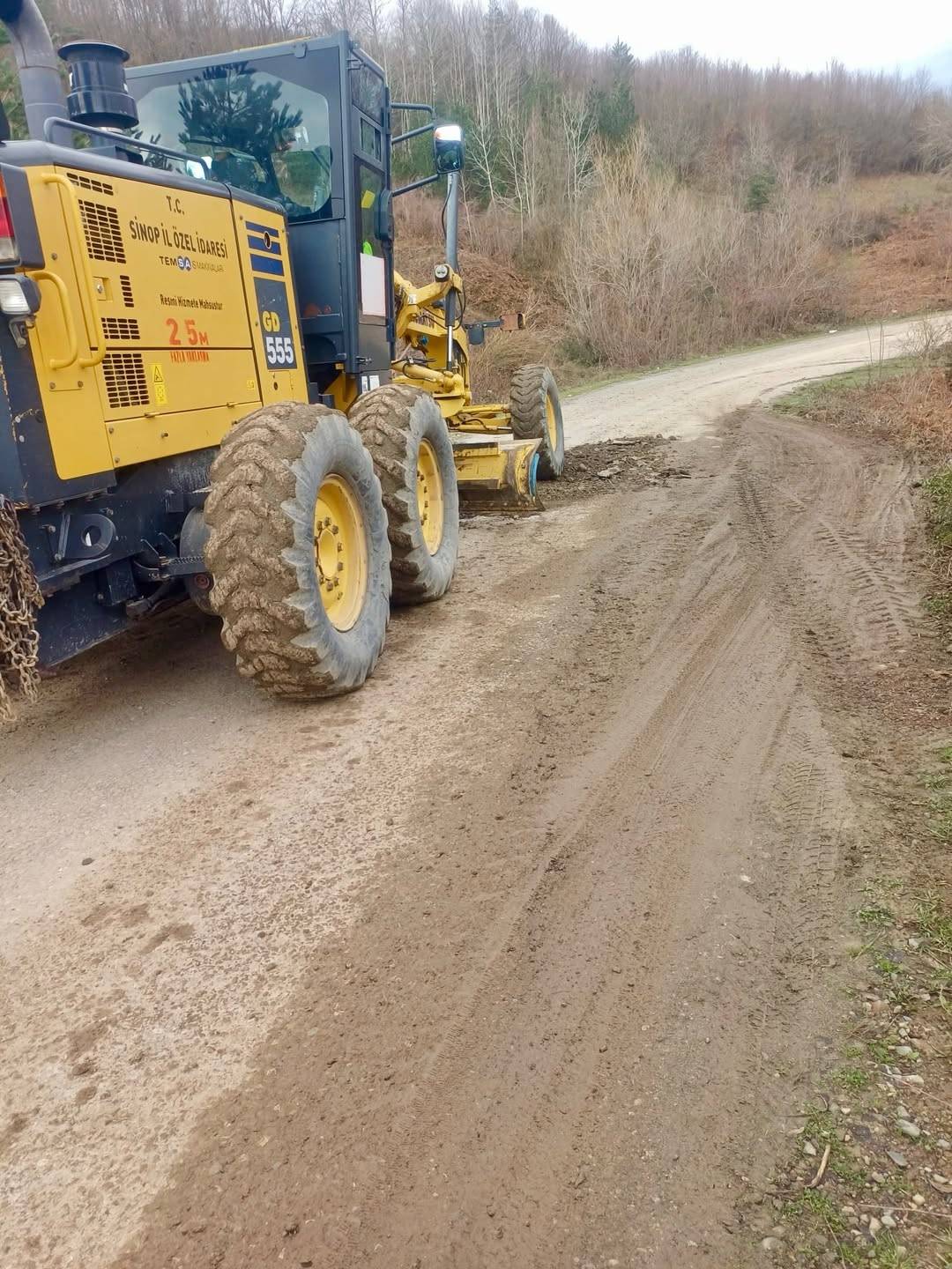 Sinop’ta heyelan temizliği çalışmaları sürüyor