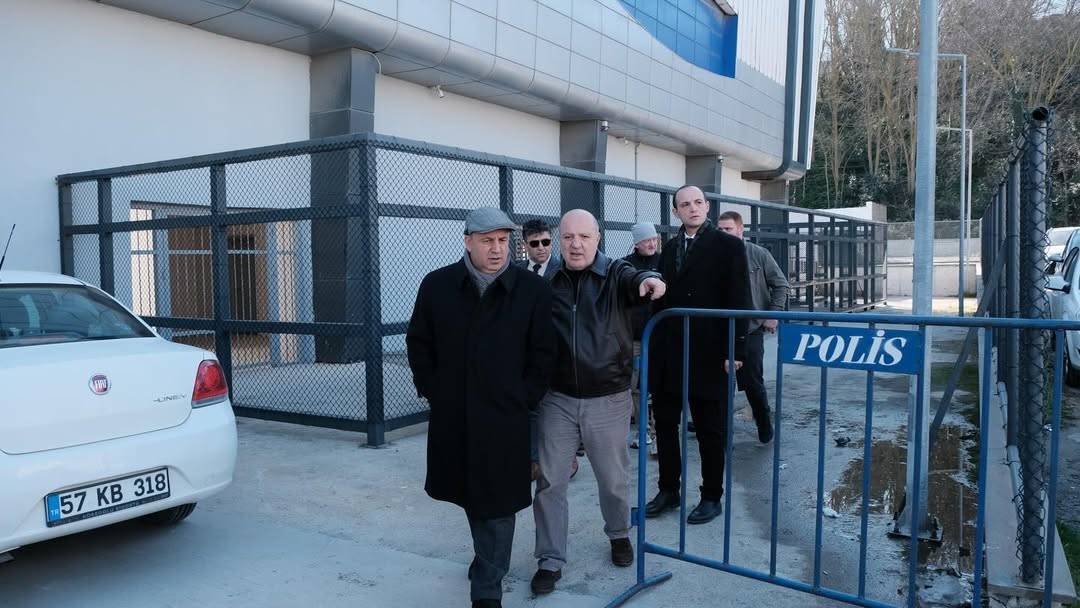 Milli maç öncesi Başkan Gürbüz sahaya indi