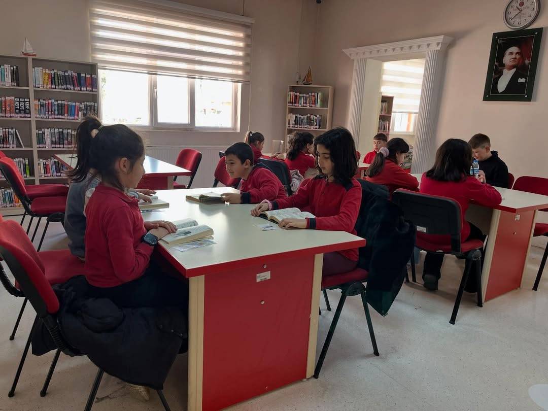 Gerzeli minikler kütüphane ile geleceğe hazırlanıyor