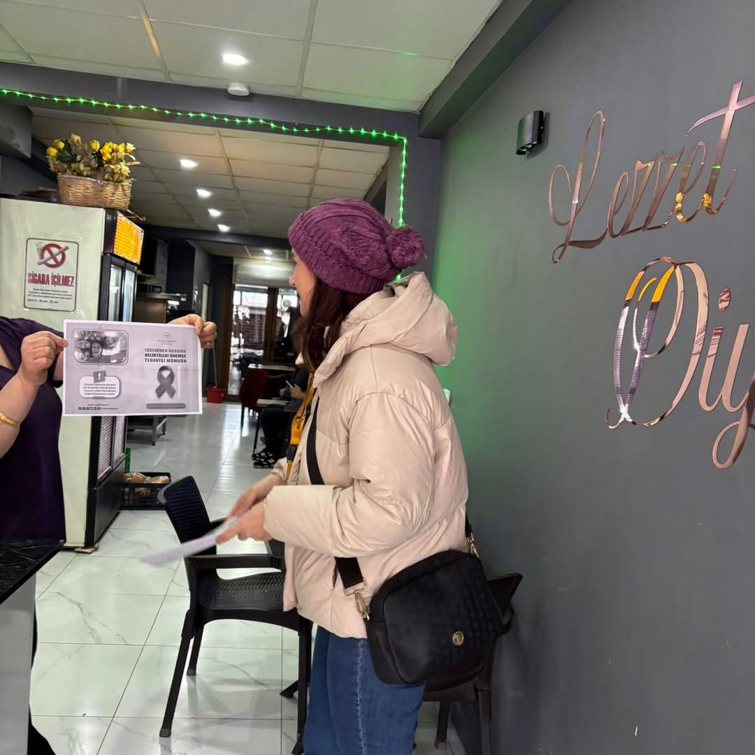 Çocukluk çağı kanserine karşı esnaf bilinçleniyor