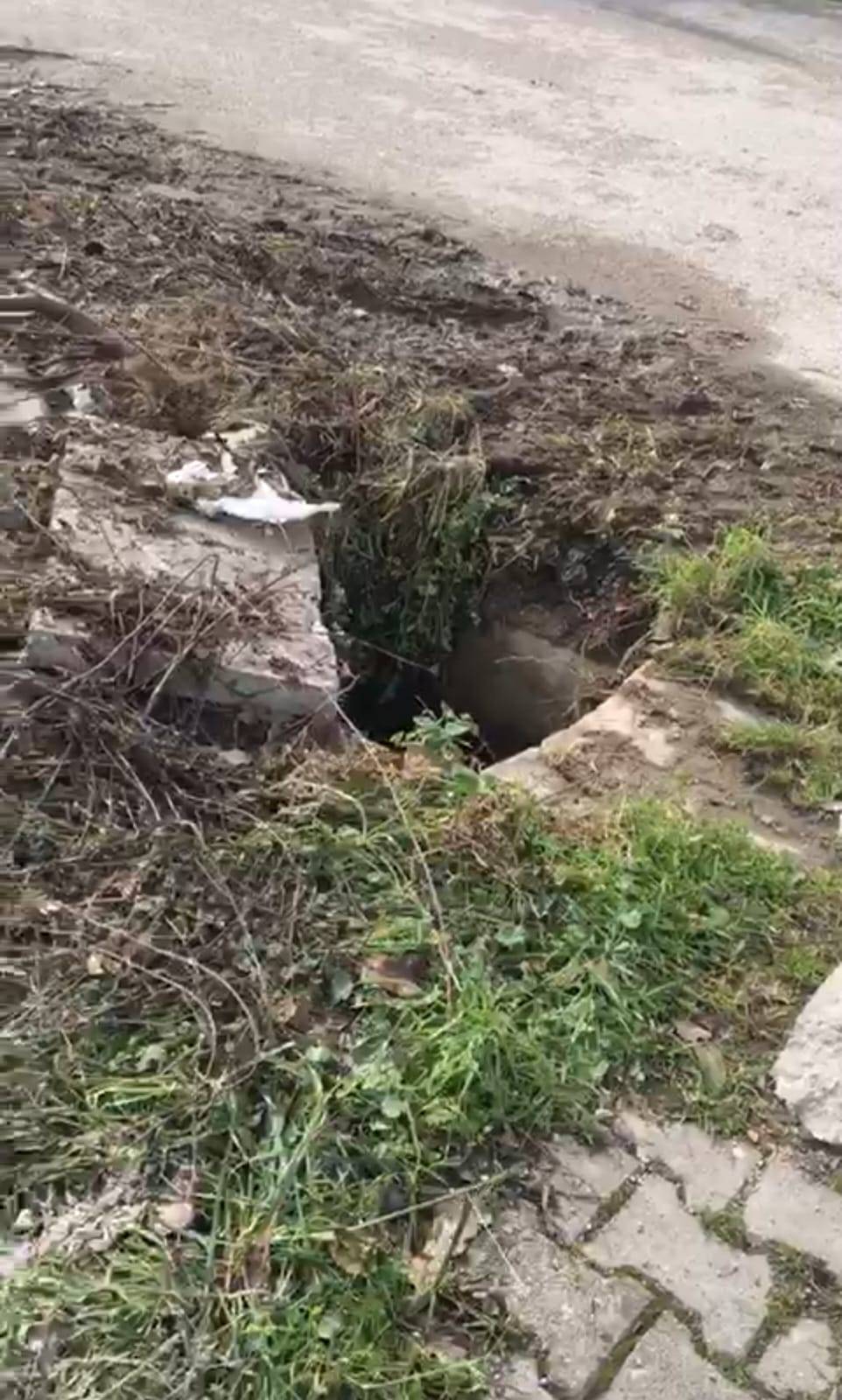 Açık unutulan rögar kapağı tehlike saçıyor