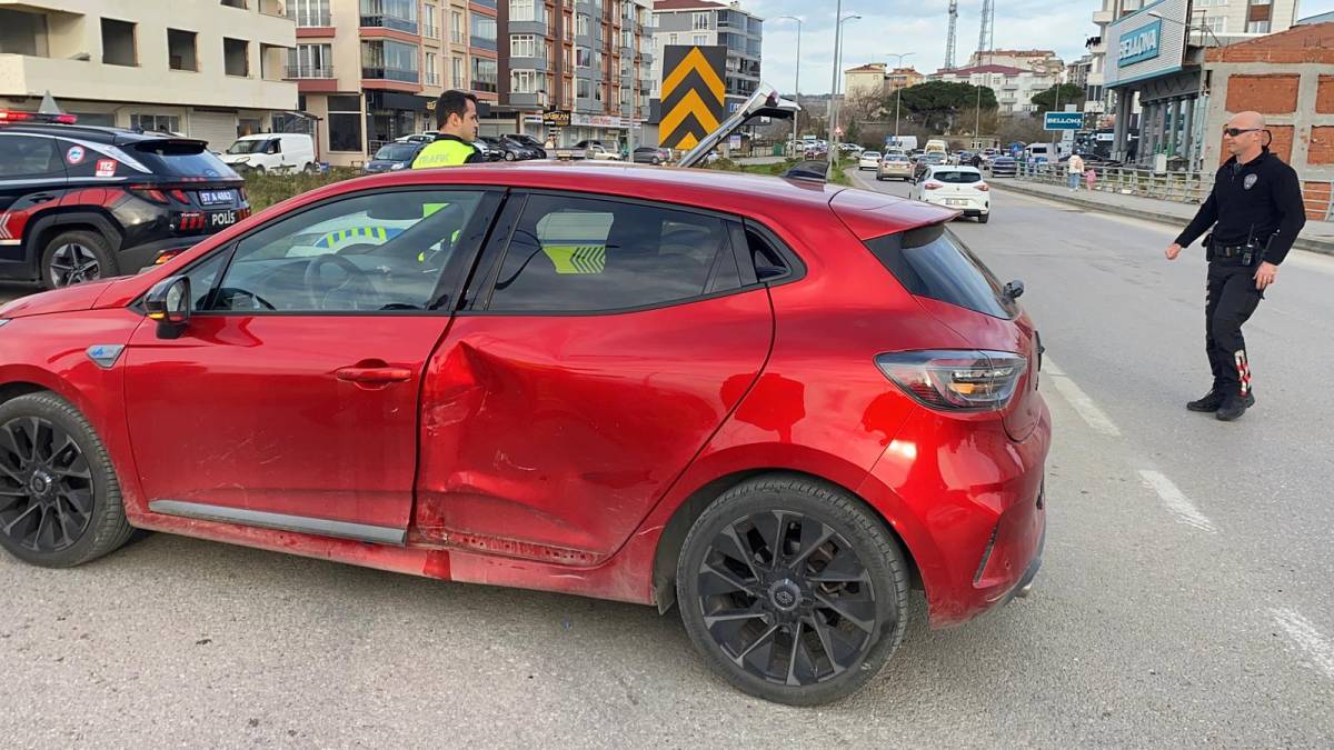 Sinop’ta motosiklet ile otomobil çarpıştı: 1 yaralı