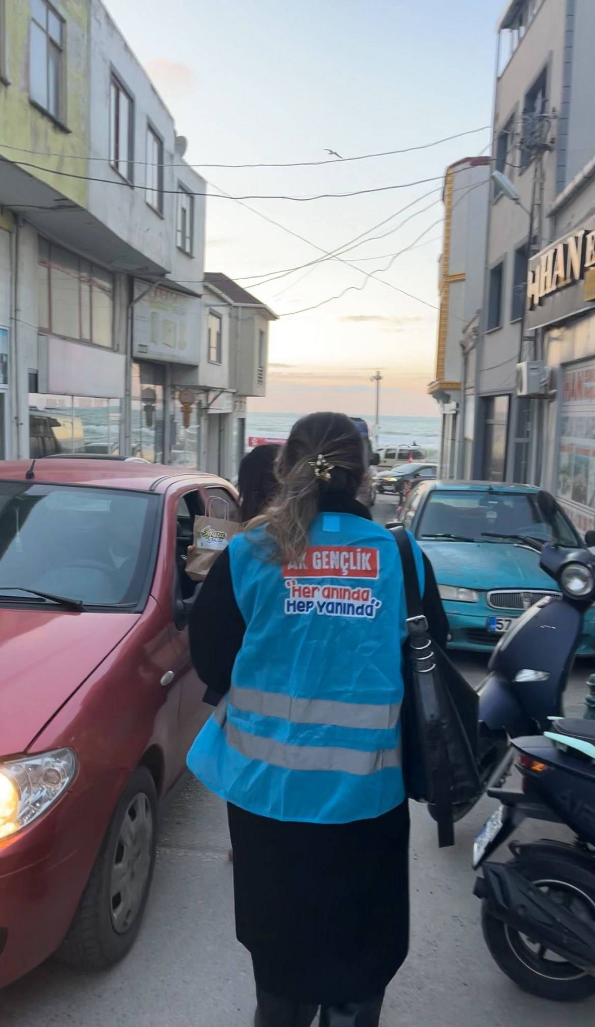 Ramazan bereketi gençlerin eliyle dağıtıldı