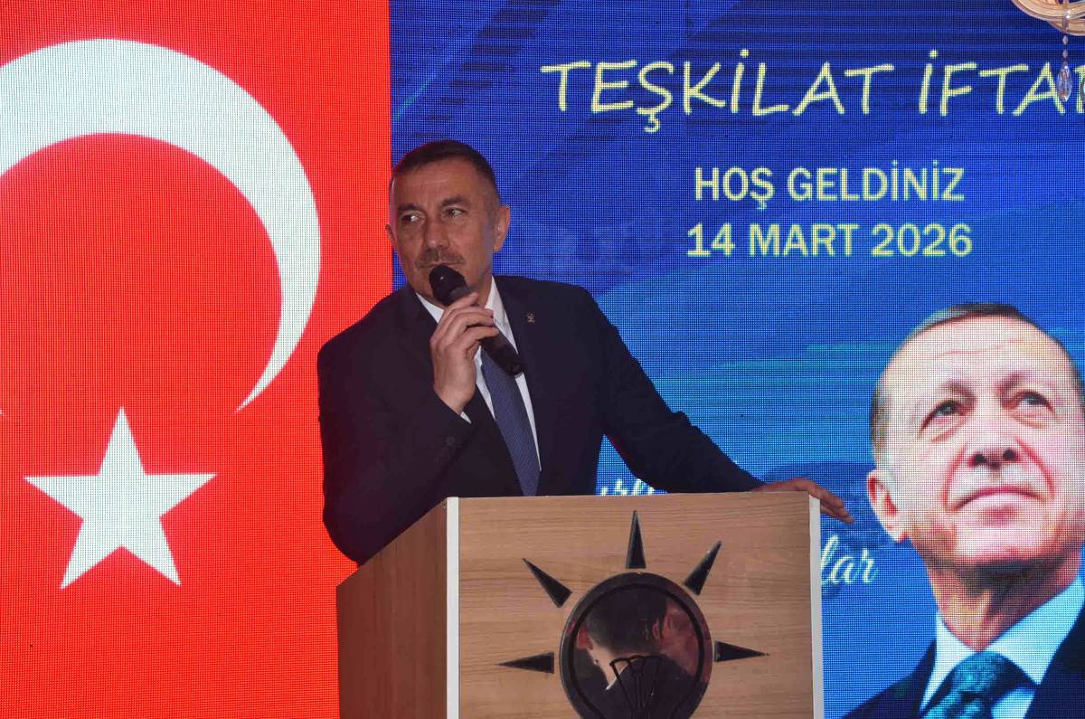 AK Parti Sinop teşkilatı iftar programında buluştu