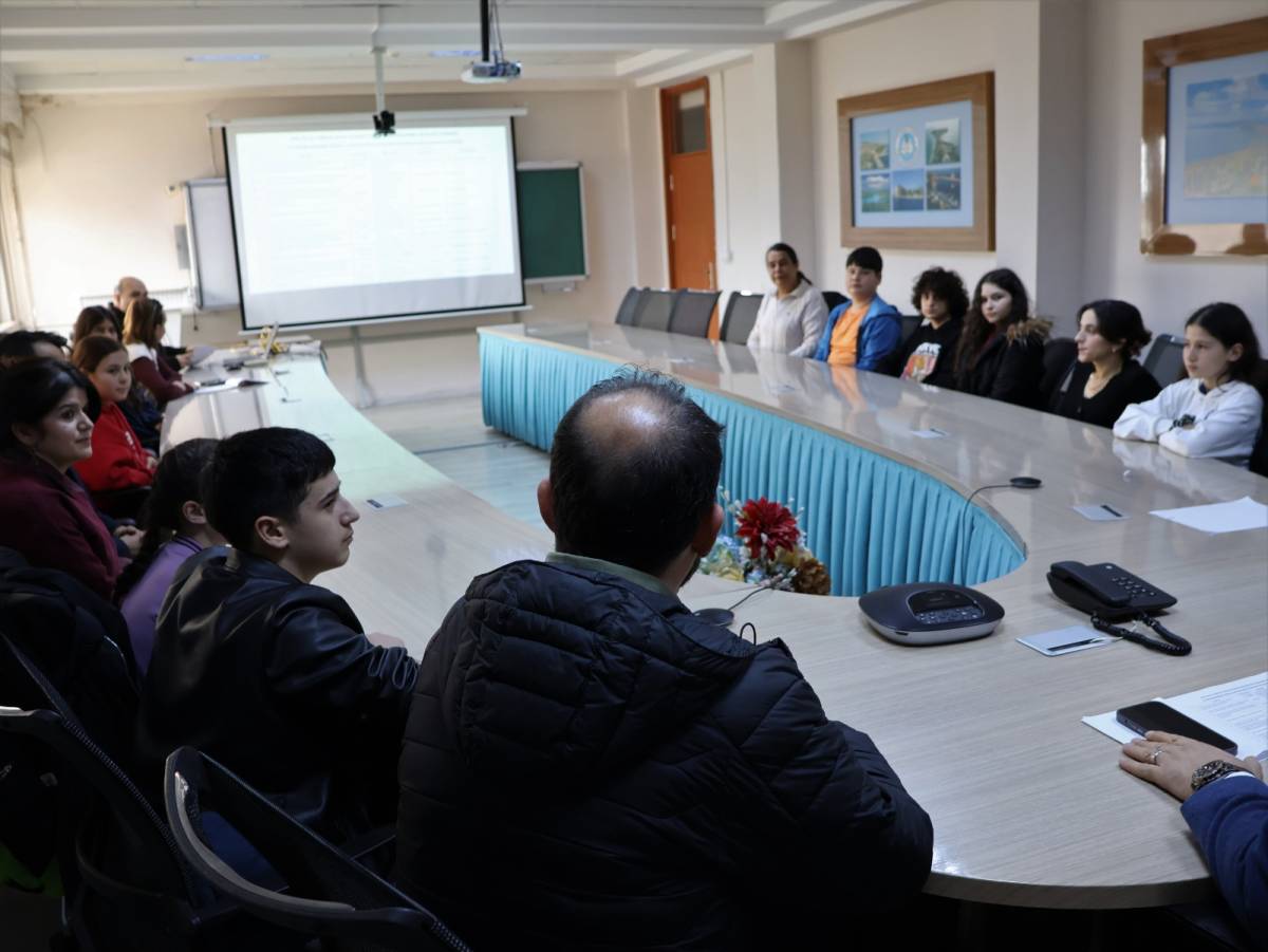 Genç bilimcilere motivasyon buluşması