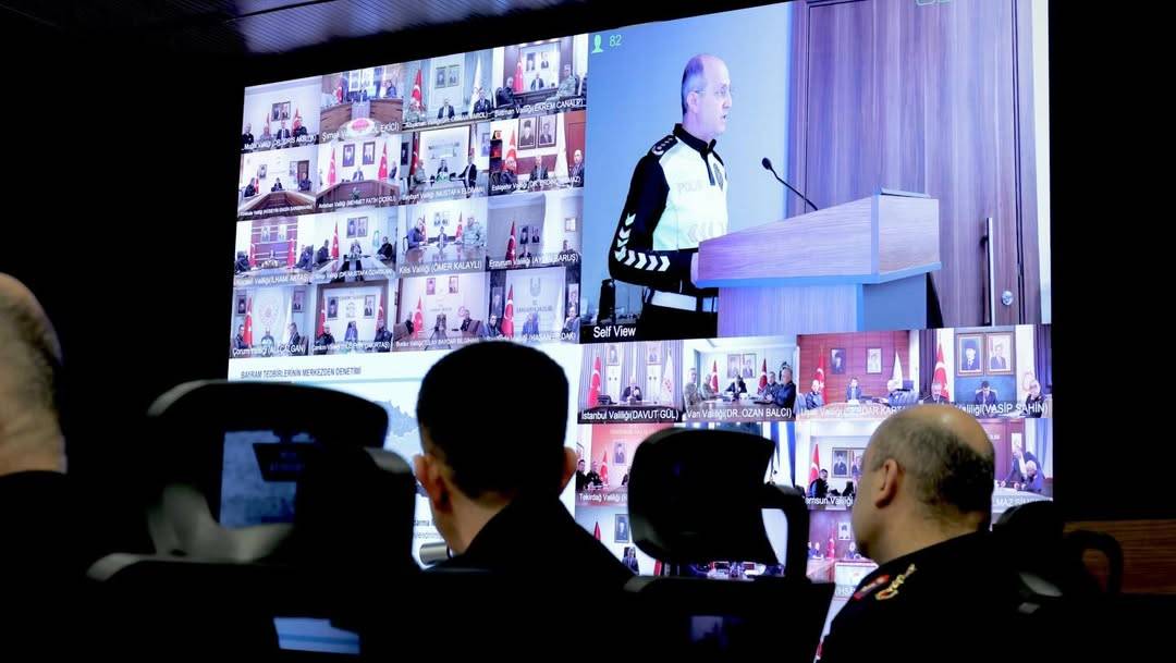 Sinop’ta bayram mesaisi: Vali Özarslan güvenlik toplantısına katıldı