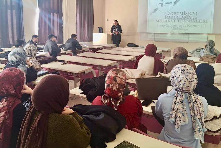 Öğrenciler CV hazırlamayı öğrendi