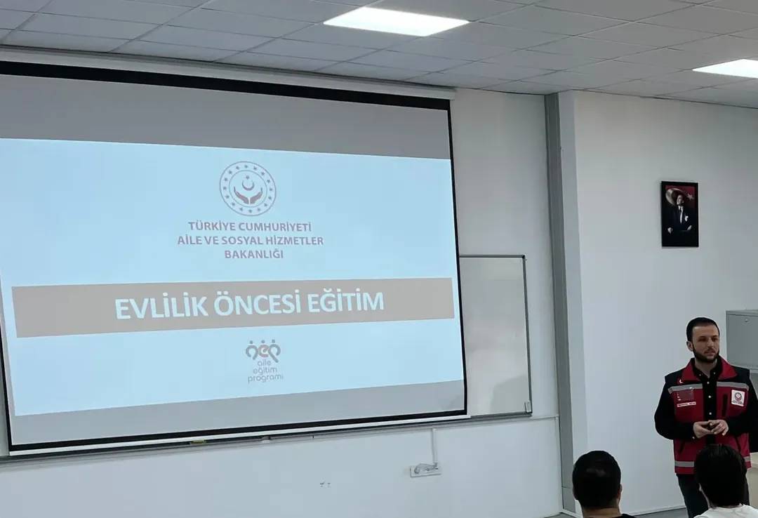 Geleceğin mühendis ve mimarlarına 'Evlilik' rehberi