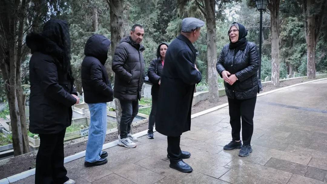 Başkan Gürbüz’den arefe günü kabir ziyareti