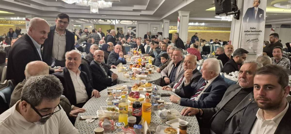 SİYAD’da tarihi iftar: 1200 kişilik salon dar geldi