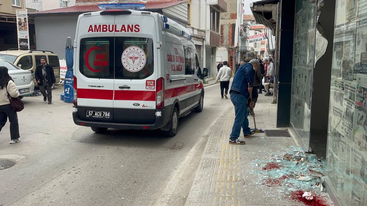 Sinop’ta korkutan kaza: Kapıyı kapatırken cam üzerine patladı
