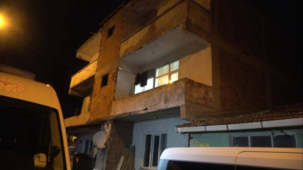 Çatıdan girip pompalıyla vurdu: 1 ölü