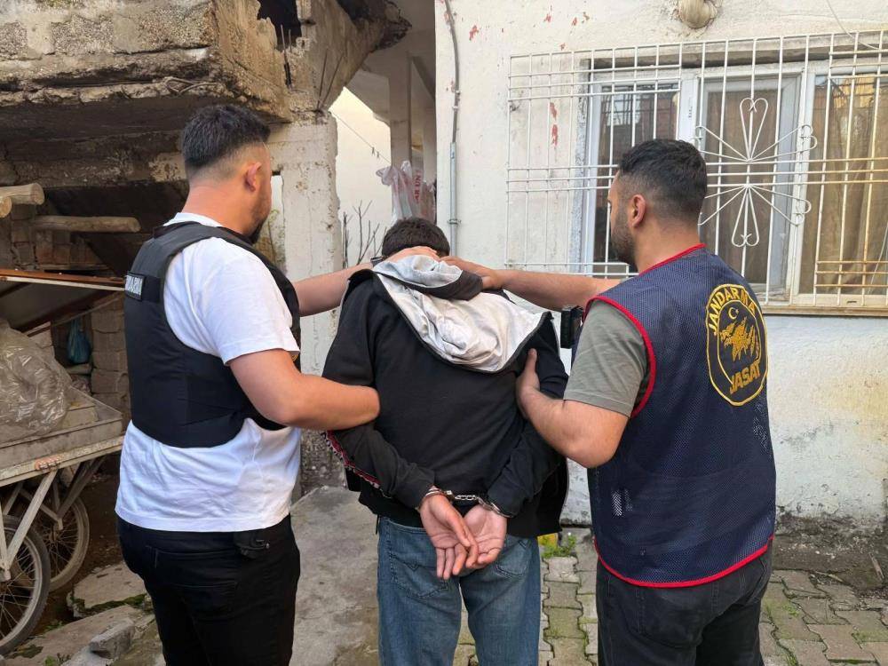 MİT'ten siber suç şebekesine operasyon: 12 gözaltı