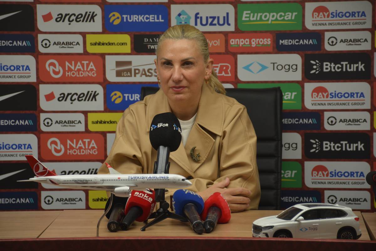 Türkiye A Milli Kadın Futbol Takımı Teknik Direktörü Kıragası, “Sinop halkına mahcup olmadığımız için çok mutluyum, çok gururluyum”